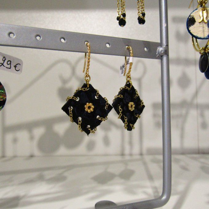 BOUCLES AMARANDE NOIRES