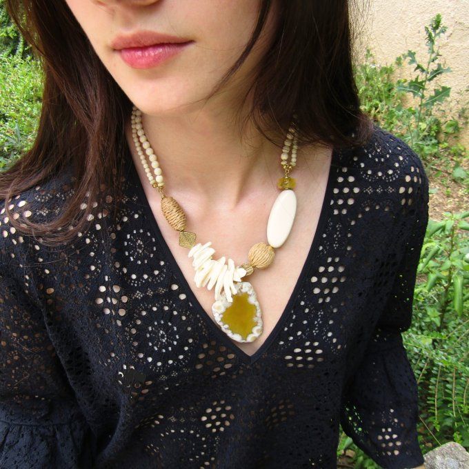 COLLIER MARGE