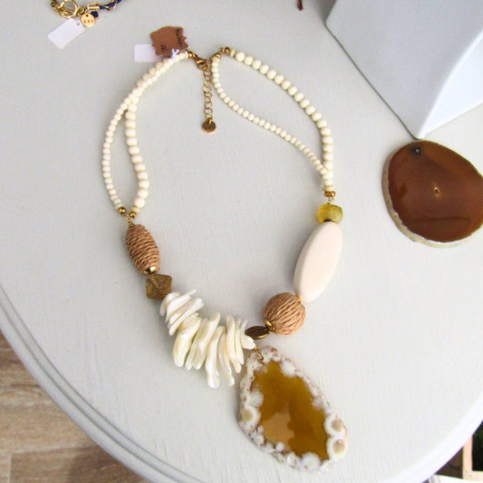 COLLIER MARGE