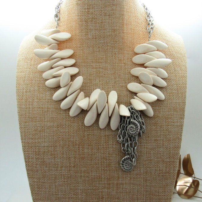 COLLIER PLASTRON NAUTILUS