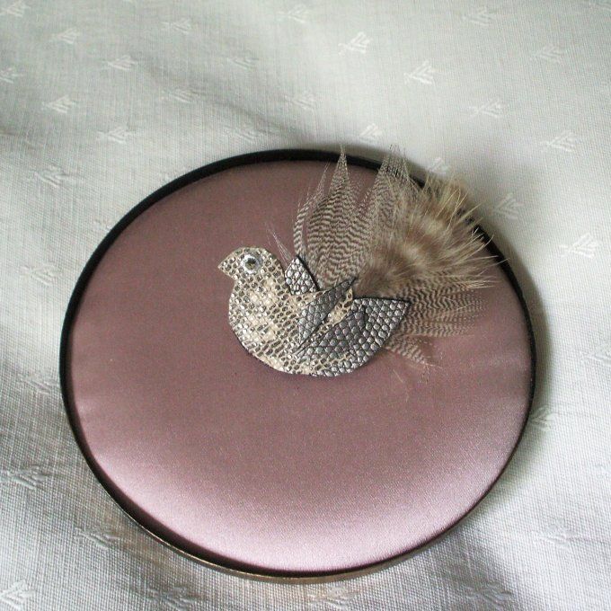 BROCHE POULE  GRIS TAUPE