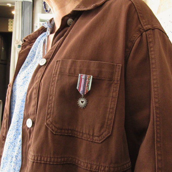 BROCHE RECOMPENSE CIEL ROSE