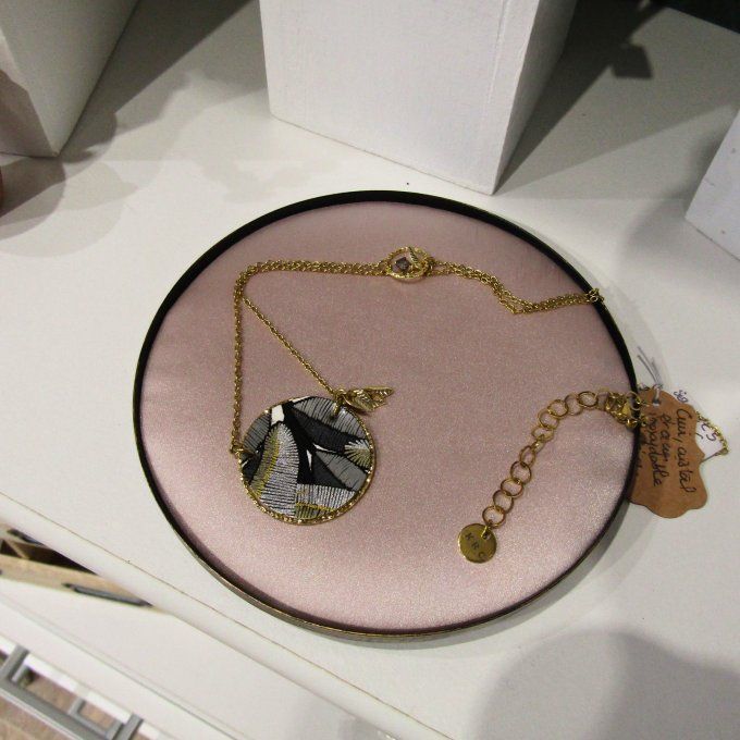 COLLIER SELENE FEUILLAGE LONG